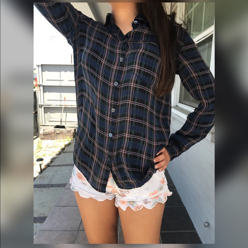 Xs Armani Exchange 100% Mulberry Silk blouse